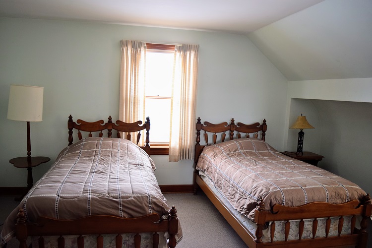 Room 201 beds